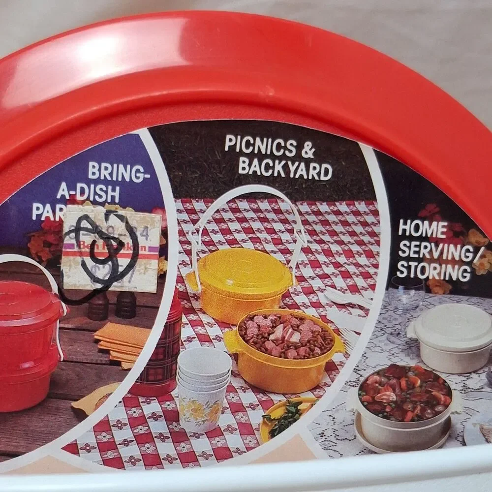 Vintage Superseal TRAV-L-BOWL Plastic 2 Quart Each Kitchen Storage Container Red